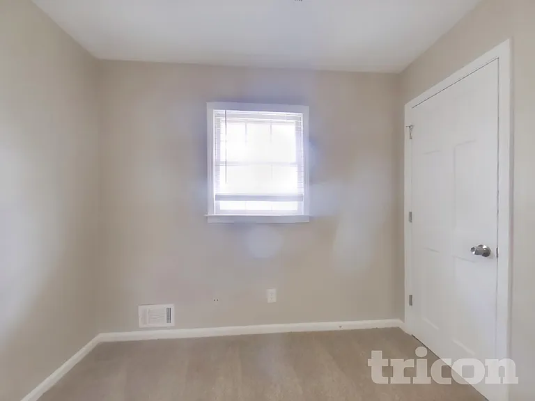 2339 Country Club Dr SE — Photo 11