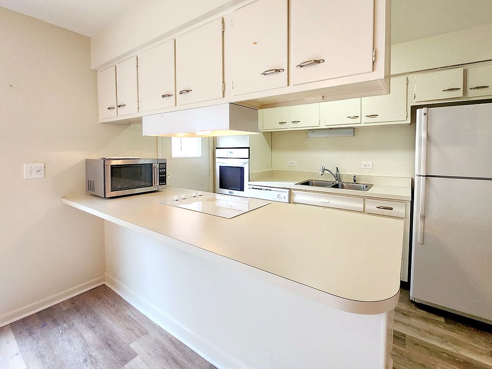 1st image of 734 Concord Ln #734