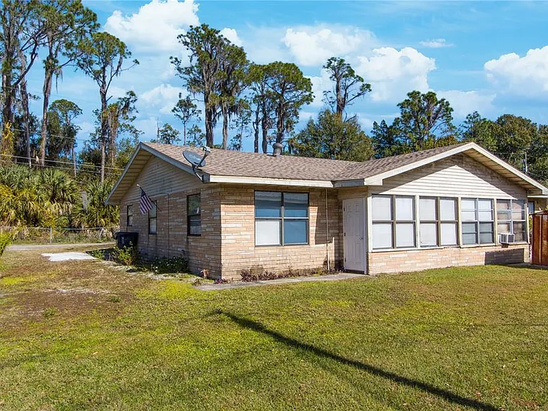 709 Mosley Rd — Photo 17