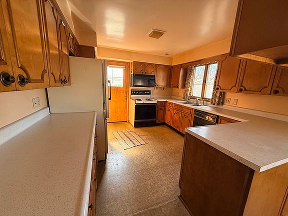 4th image of 503 E Main St