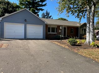 45 Griswold Rd, Wethersfield, CT 06109