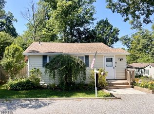 89 Tintle Ave, West Milford, NJ 07480