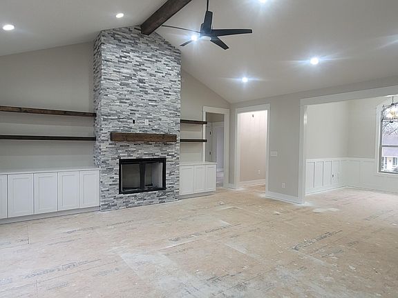 4th image of 405 Skiatook Ln #34