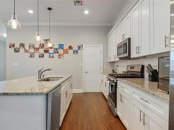 5th image of 5836 Eads St