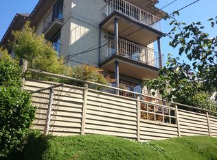 506 Ward St, Seattle, WA 98109