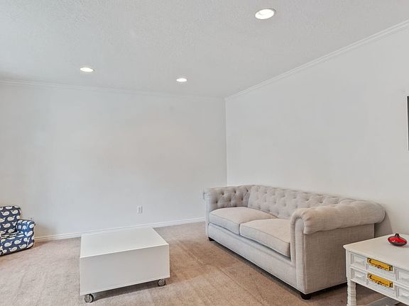 5th image of 3094 W Davencourt Loop