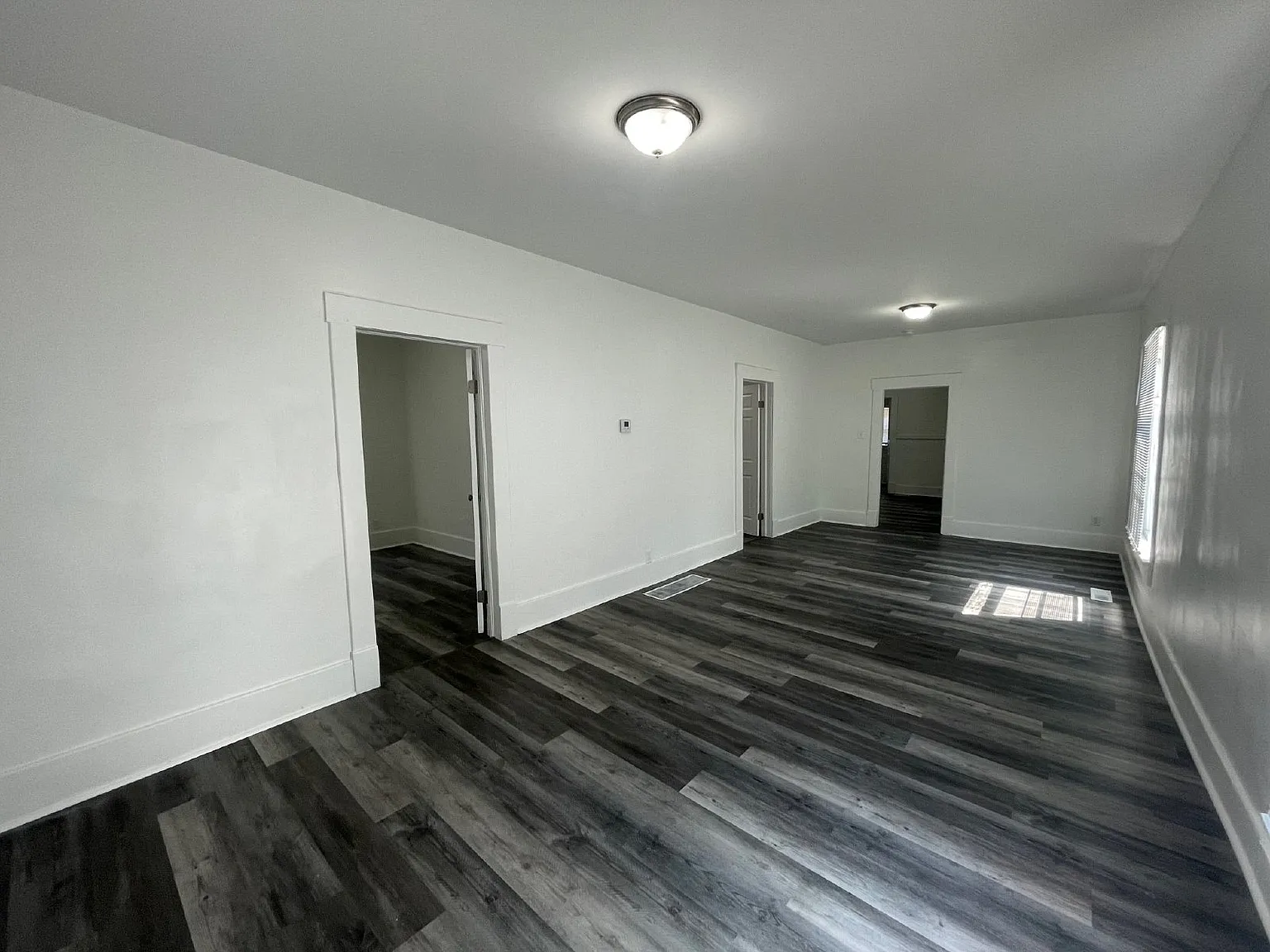 3 bed, 1.5 bath, 1232 sqft, $1,100 — Photo 3