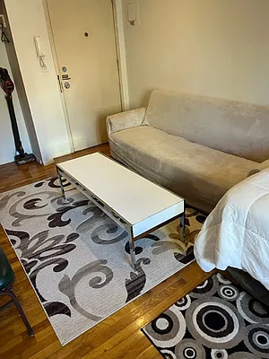 Rented by Bond New York | media 28