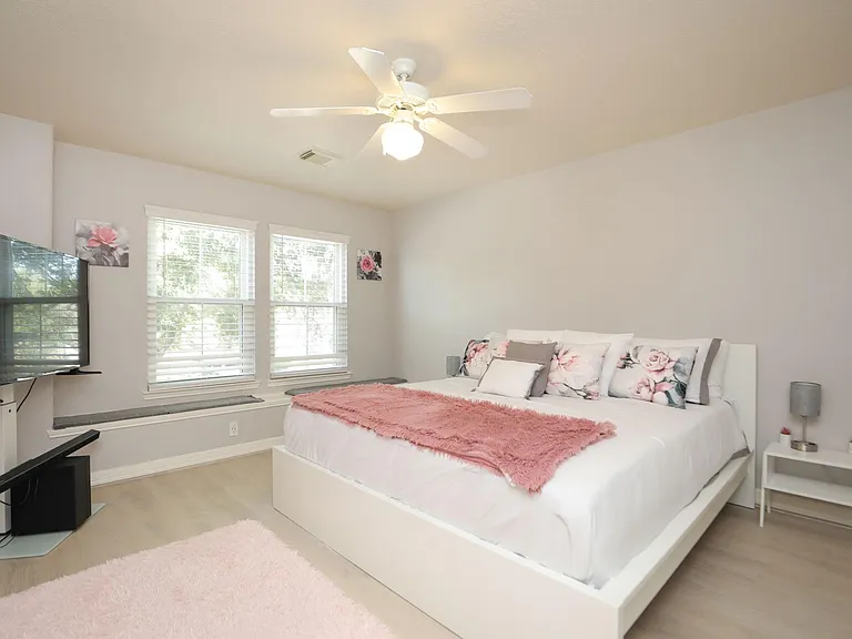8410 Brighton Lake Ln — Photo 33