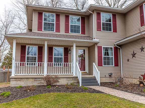 3rd image of 323 Orchard Ct