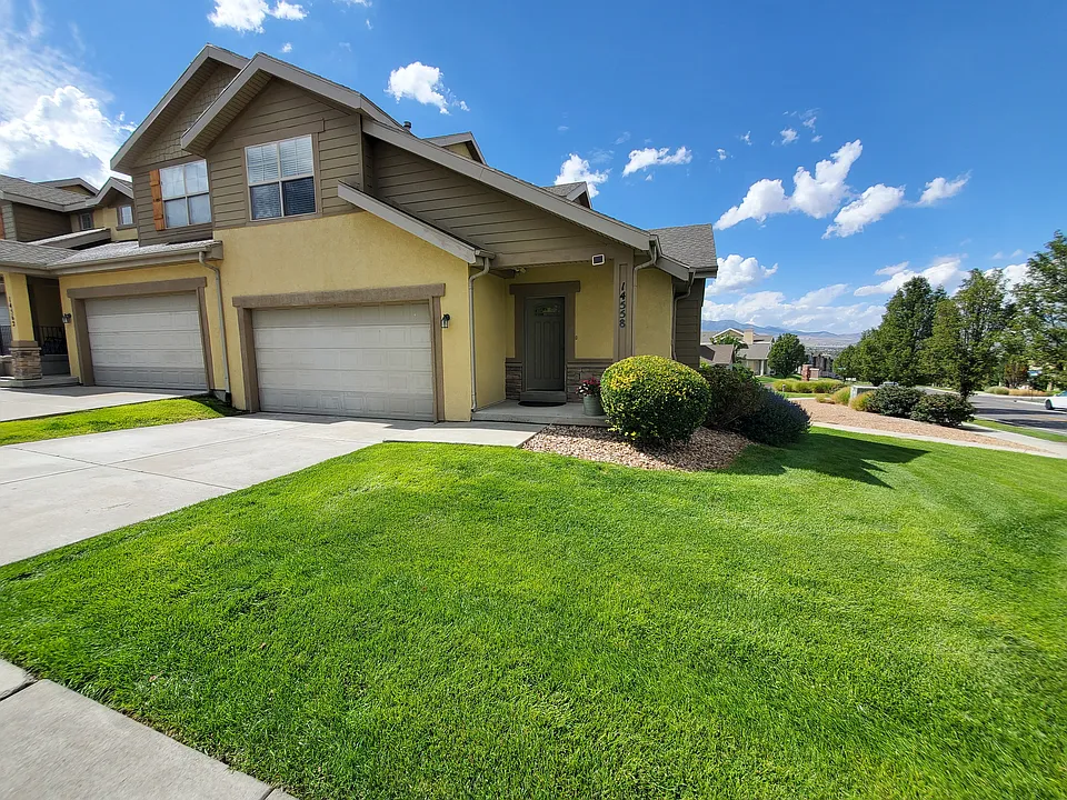 14558 S Pebble Rose Dr