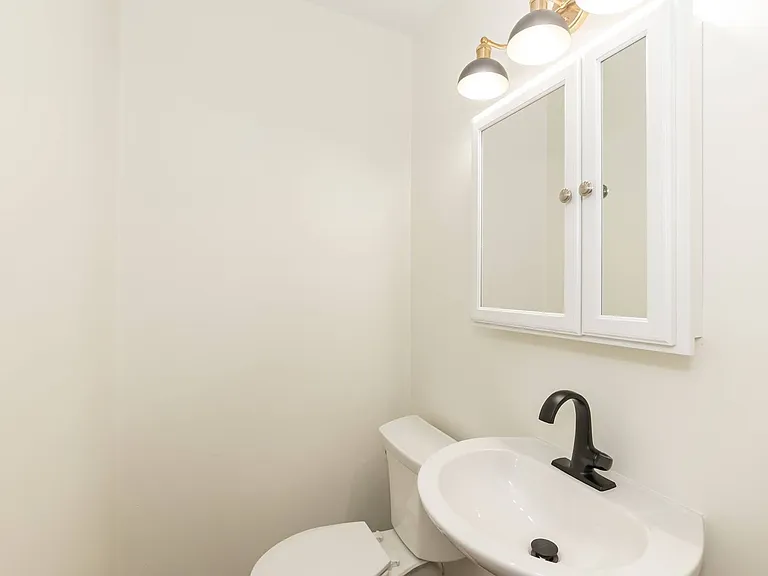 1322 Elm St — Photo 21