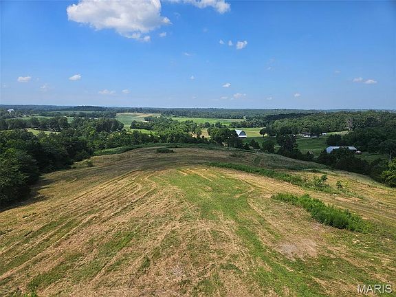 3rd image of 513 County Rd