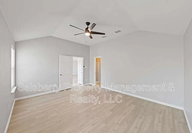 1032 Salt Creek Trl — Photo 13