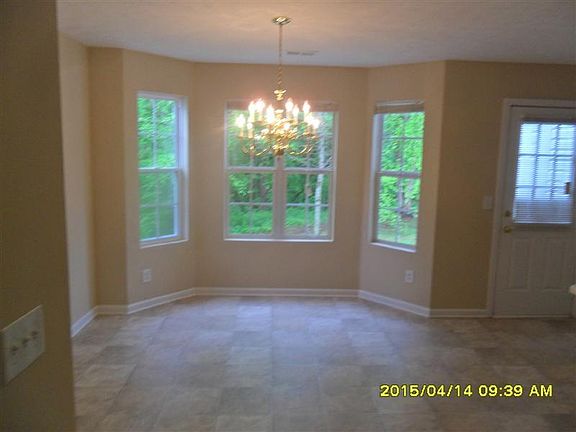 3rd image of 2291 Strathmoor Manor Dr