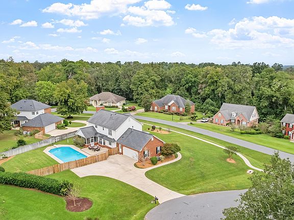 3rd image of 6227 Myrtlewood Ct