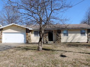 2474 S Dollison Ave, Springfield, MO 65807