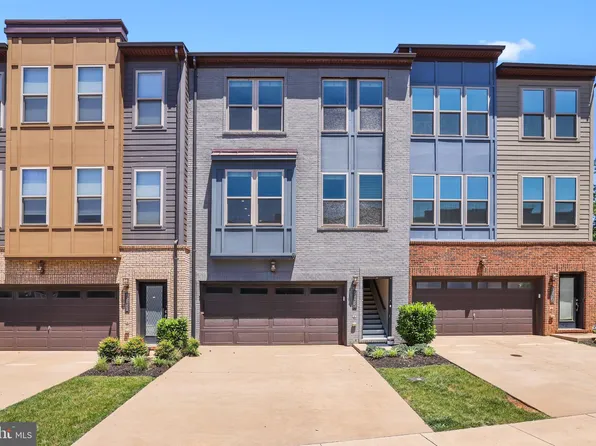 9875 Buchanan Loop, Manassas, VA 20110
