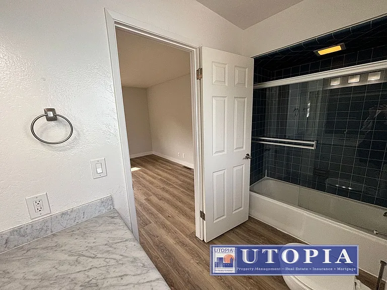 212 Treasure Island Dr — Photo 5