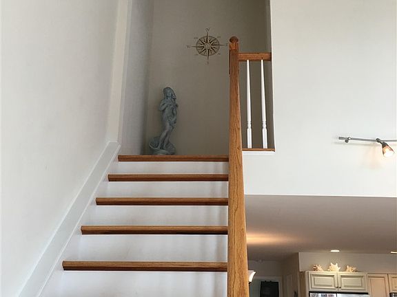 4th image of 7721 Pleasure Ave Unit North