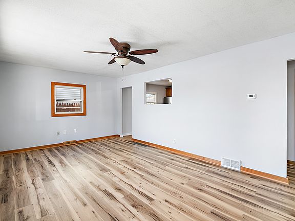 4th image of 166 N Randolph Ave
