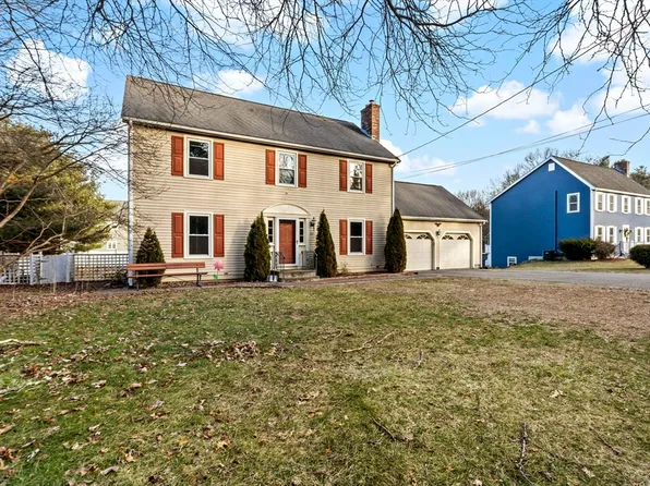 247 Fremont St, Taunton, MA 02780