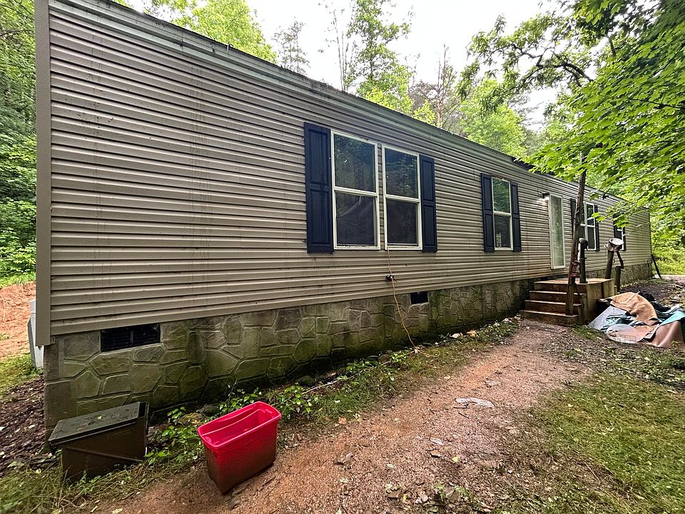 1st image of 524 Barger Hollow Rd