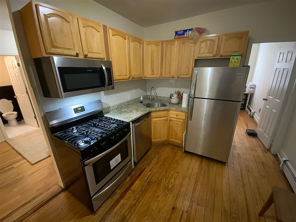 1st image of 610 Jefferson St #1