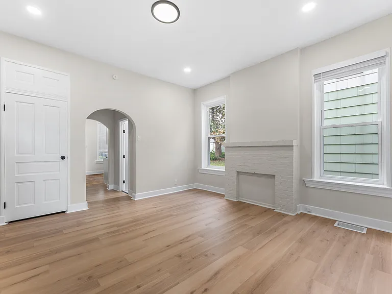2219 Benton Ter #A — Photo 7