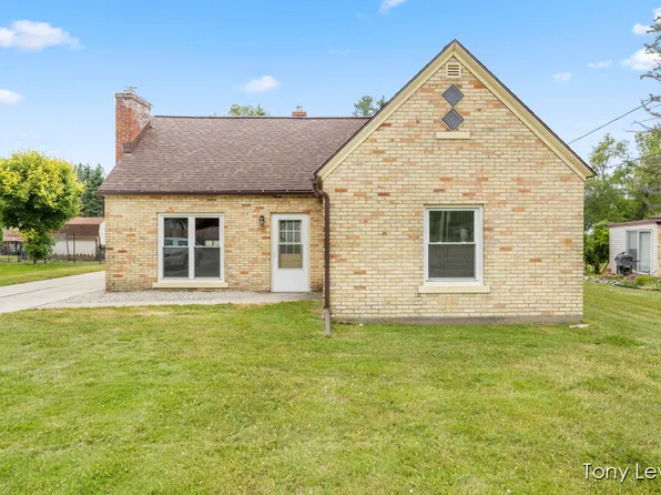 4032 Leonard St NW, Grand Rapids, MI 49534