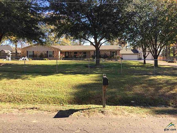 3rd image of 17165 Forest Ln