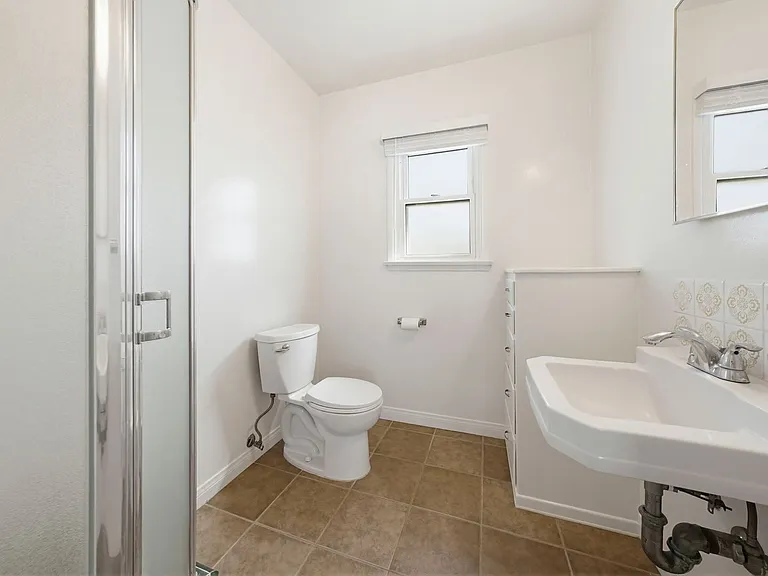 69 Glendora Ave — Photo 9