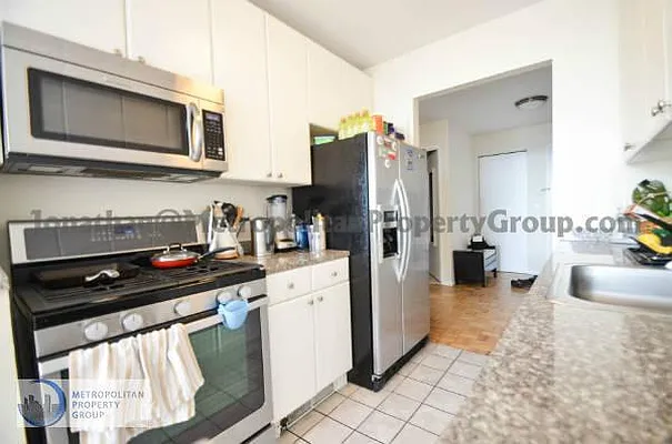 Rented by Metropolitan Property Group | media 7