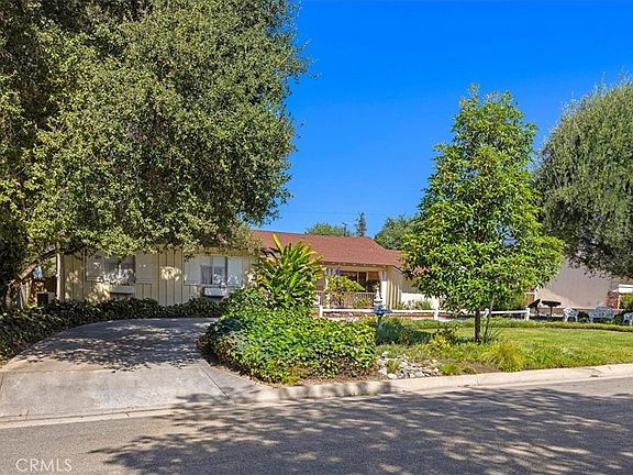 5th image of 321 Catherine Park Dr