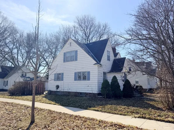 816 Clausen Ave, Albert Lea, MN 56007