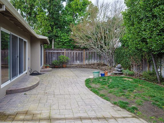 3rd image of 1715 Fabian Dr