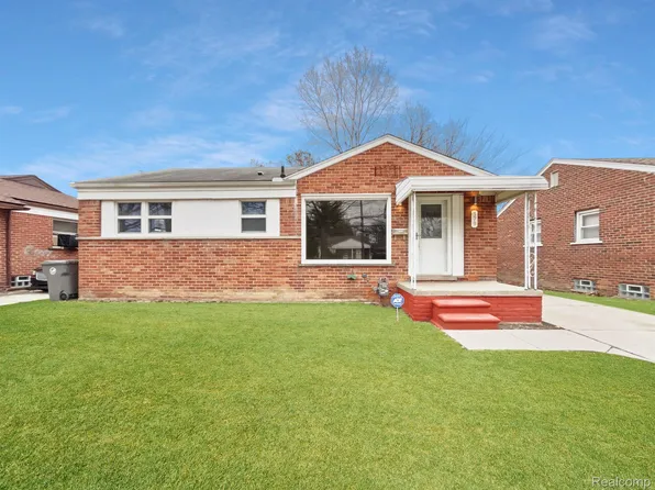 379 Greenwood St, Inkster, MI 48141