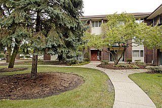 2nd image of 5S100 Pebblewood Ln APT C8
