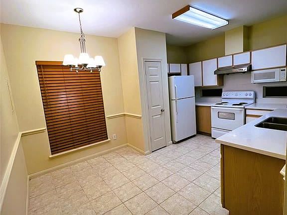 3rd image of 6289 Wilcrest Dr APT 2202