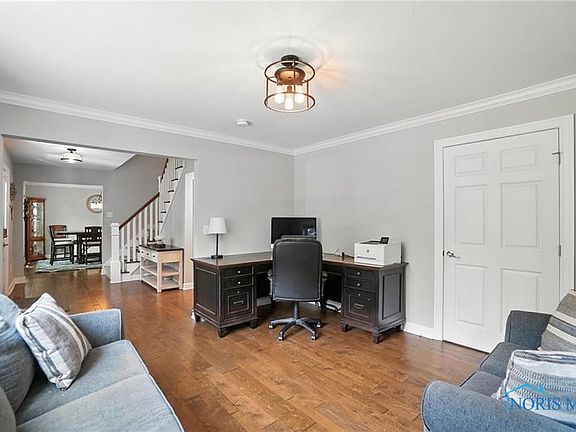 5th image of 845 Oak Knoll Dr
