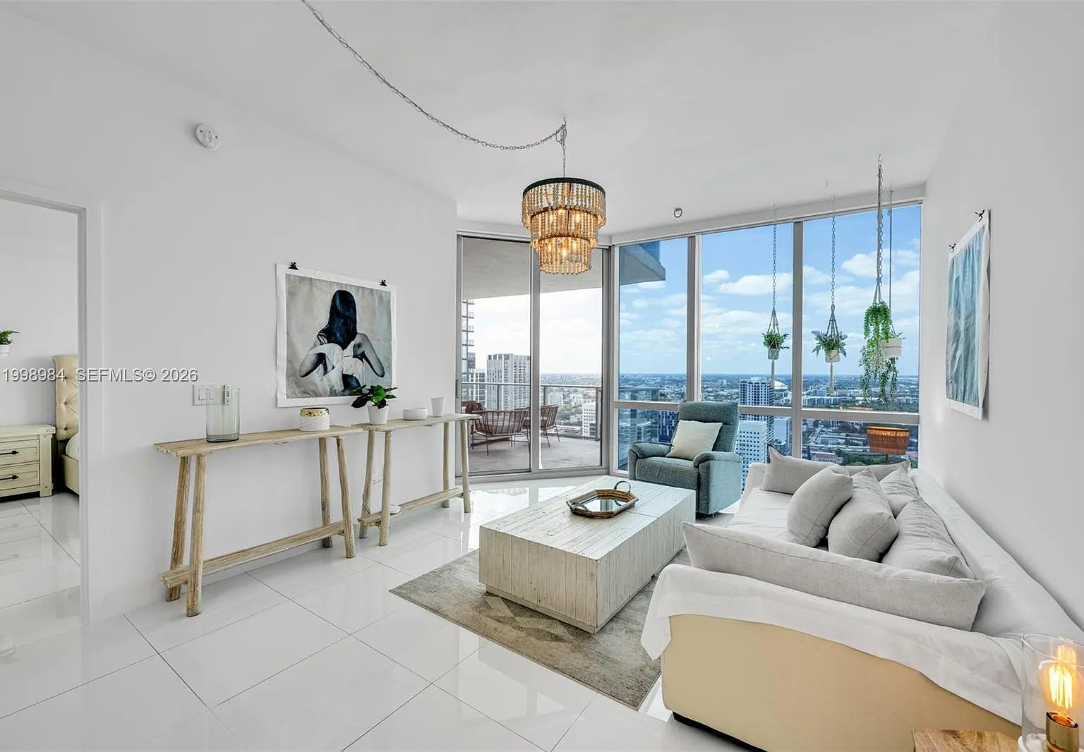 Paramount Miami Worldcent — Photo 1