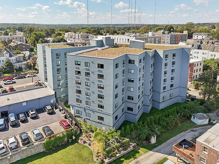 Emerald Heights — Photo 29