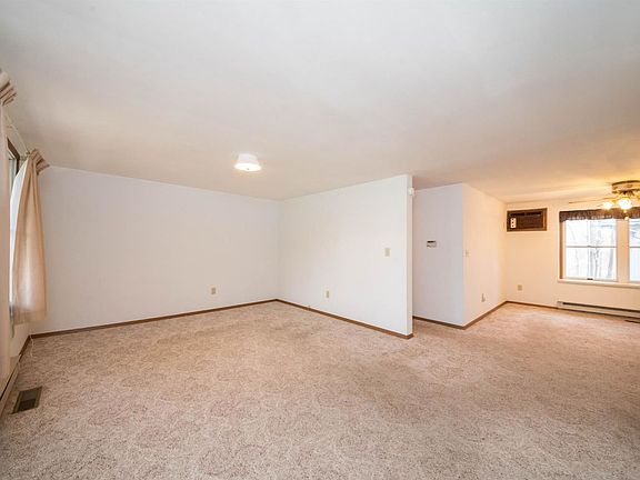 2nd image of 898 Waynoka Dr