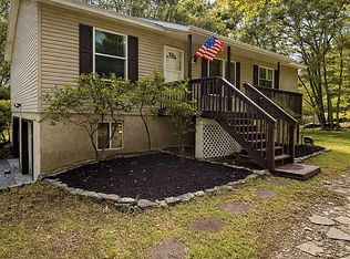 105 Hill Ter, Milford, PA 18337