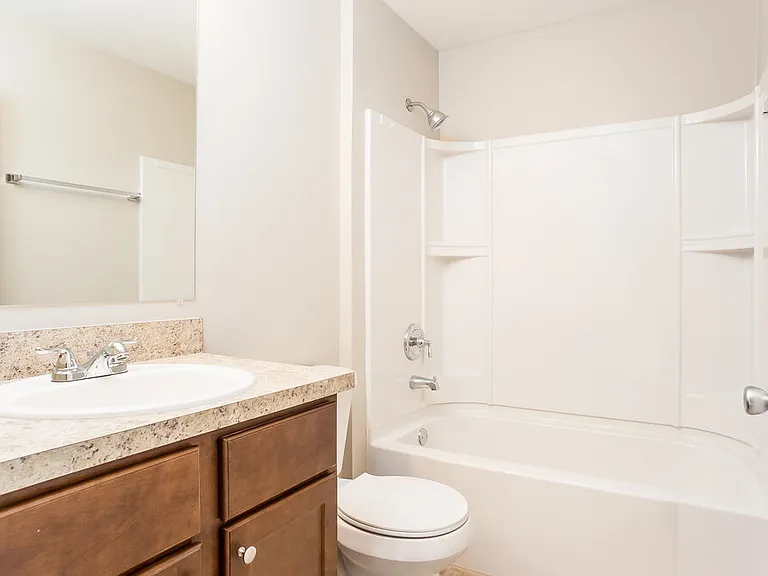 142 Woodbury Pines Cir — Photo 13