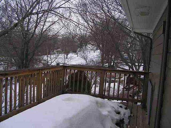 5th image of 708 E 2nd St