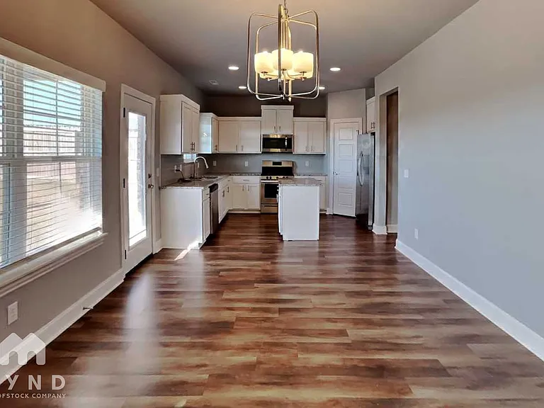 5903 SW Gentle Winds Ave — Photo 7