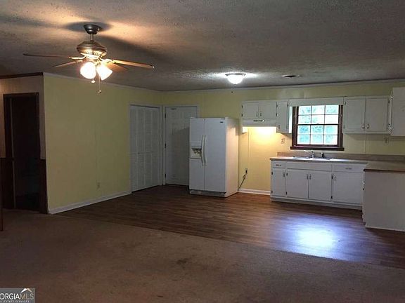 4th image of 107 Oakwood Cir
