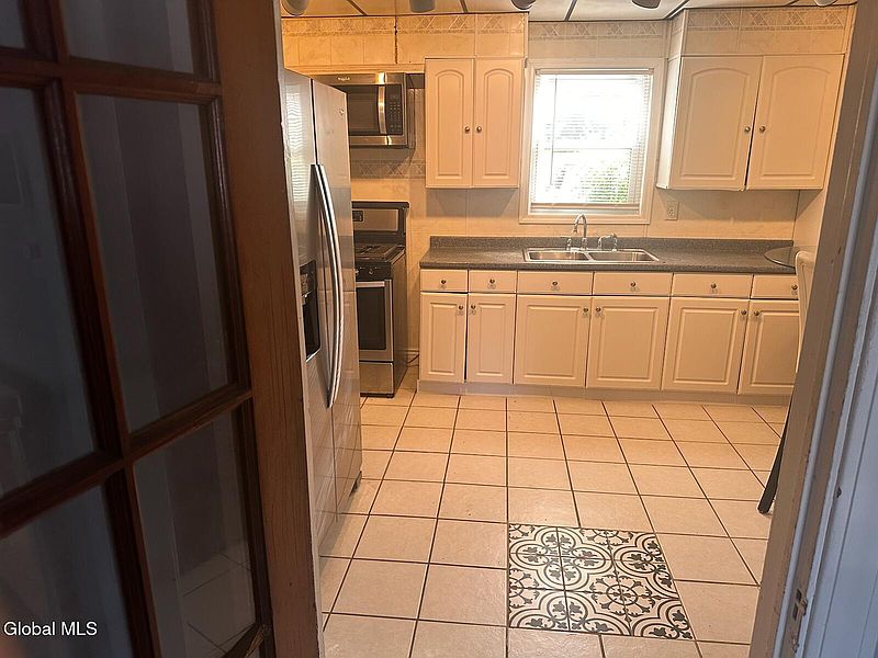 5th image of 1820 Wagner Street