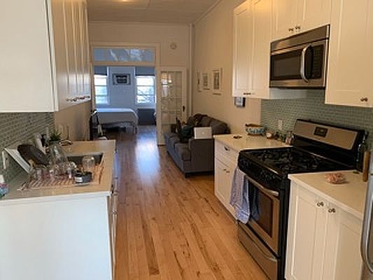 3rd image of 395 Manhattan Ave #2LEFT